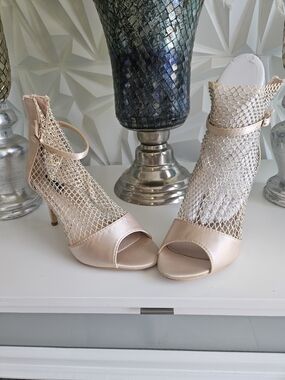 Elegant Metallic Mesh Peep-Toe Heels - Rose Gold